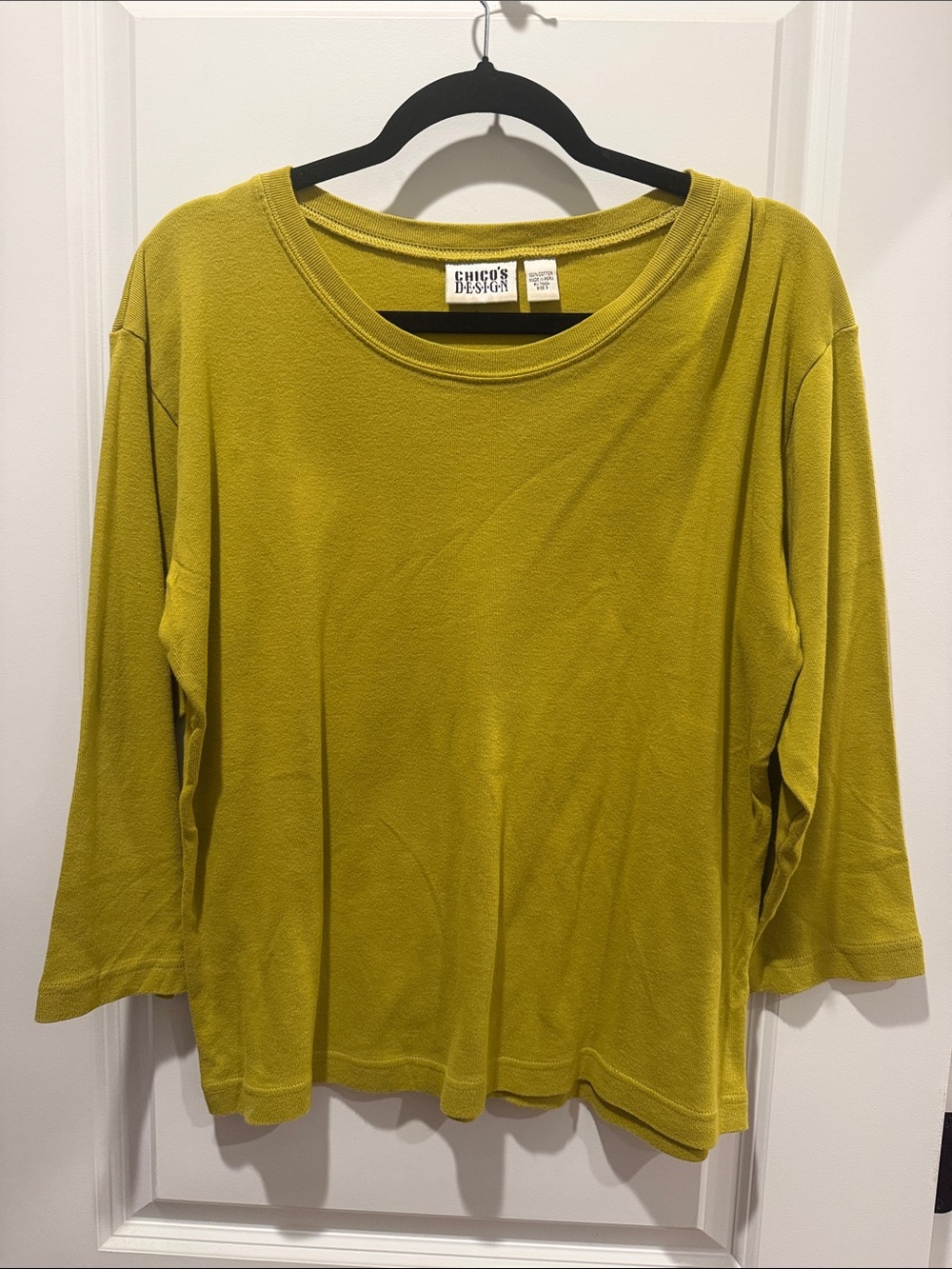 Chico's Mustard Green Long Sleeve Tee